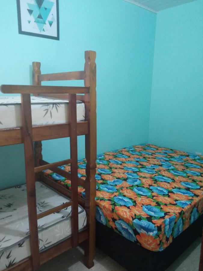 Chacara Bella Vida Com Piscina Churrasqueira Salao De Festas Fogao A Lenha Quadra Aracariguama Esterno foto