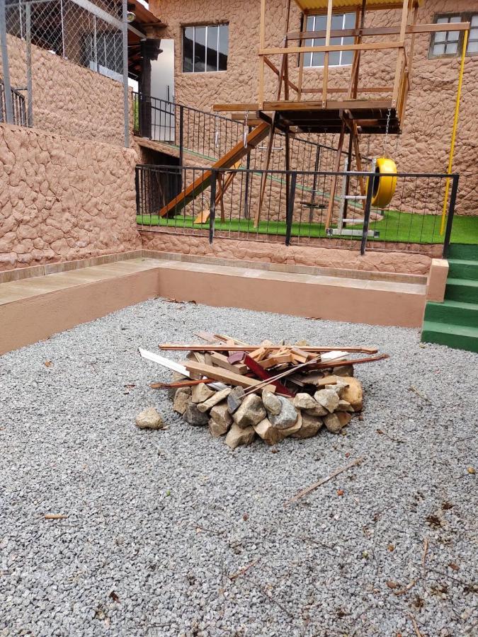 Chacara Bella Vida Com Piscina Churrasqueira Salao De Festas Fogao A Lenha Quadra Aracariguama Esterno foto